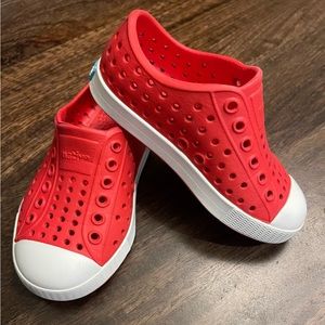 Native shoes Jefferson style red toddler C7